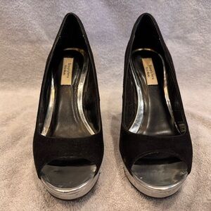 Simply Vera Vera Wang Black and Silver Peep-Toe Heels